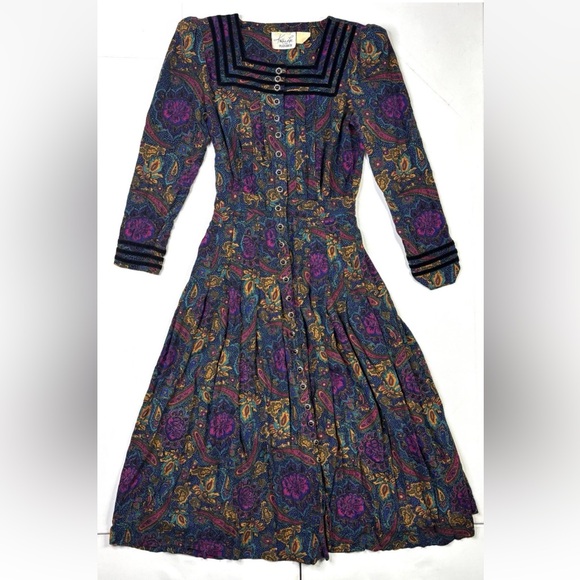 Kathie Lee Collection Dresses & Skirts - Kathie Lee For Plaza South Dress Women’s Medium (8-10) Vintage Button Paisley